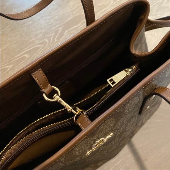 Coach logo drawstring logo shoulder bag - Picture 14 of 15